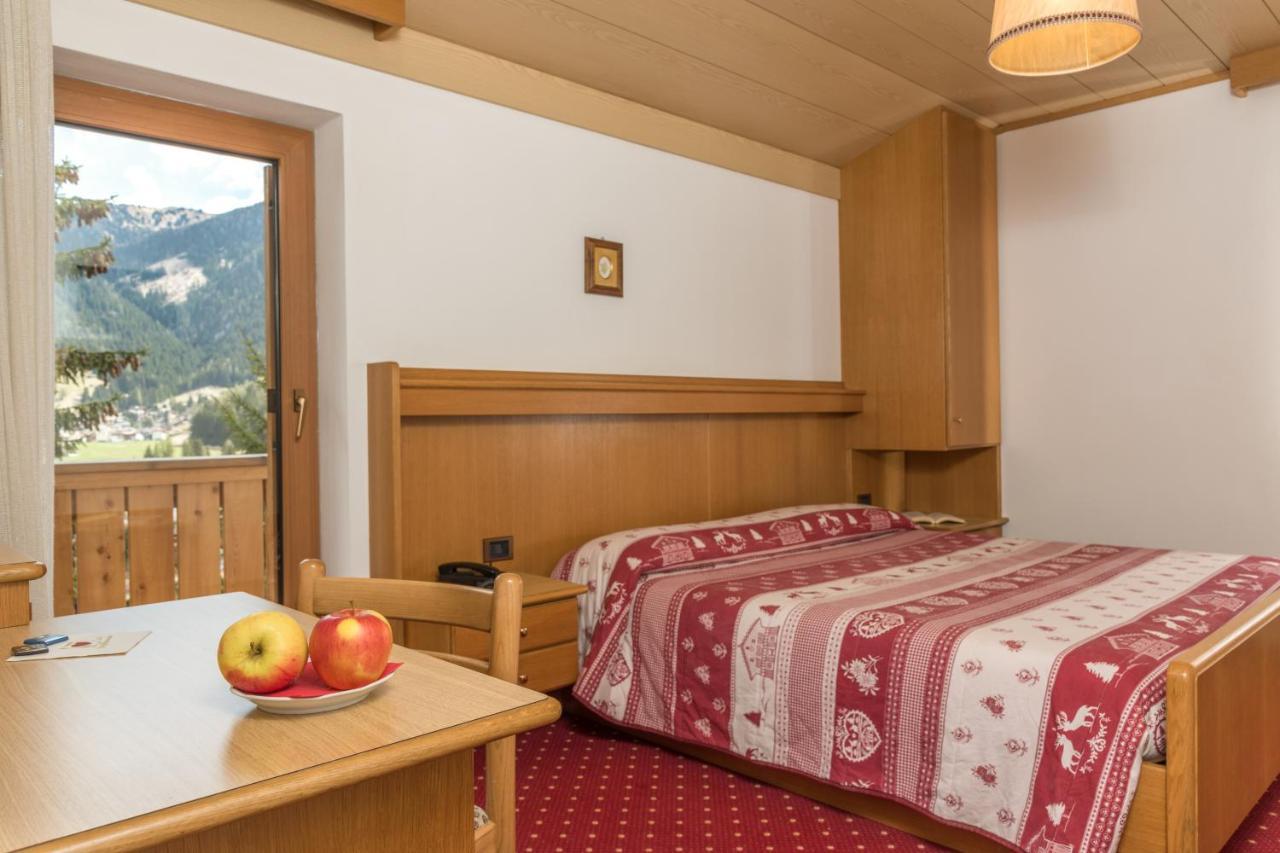 Hotel Garni Lastei Pozza di Fassa Εξωτερικό φωτογραφία