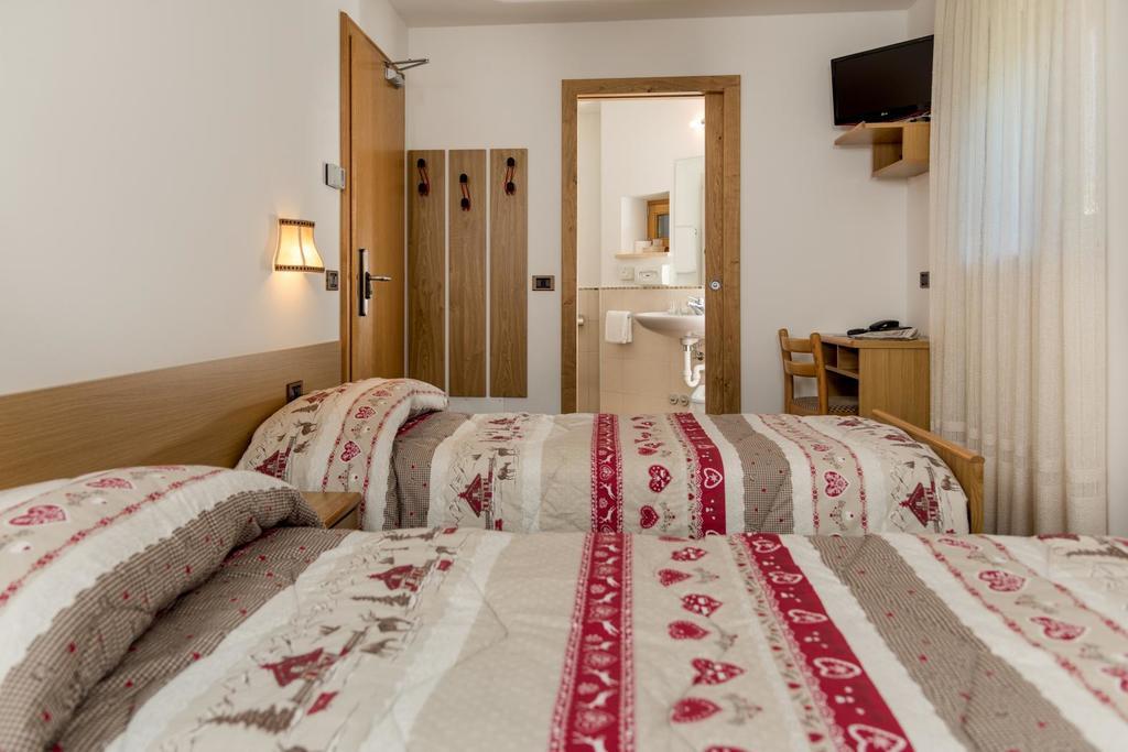 Hotel Garni Lastei Pozza di Fassa Εξωτερικό φωτογραφία