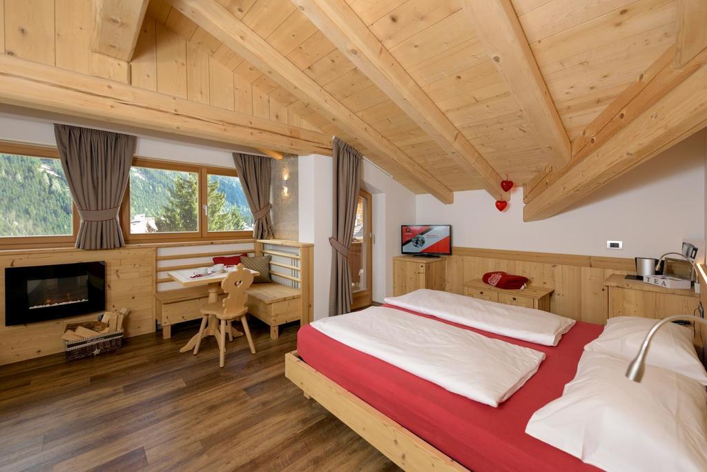Hotel Garni Lastei Pozza di Fassa Εξωτερικό φωτογραφία