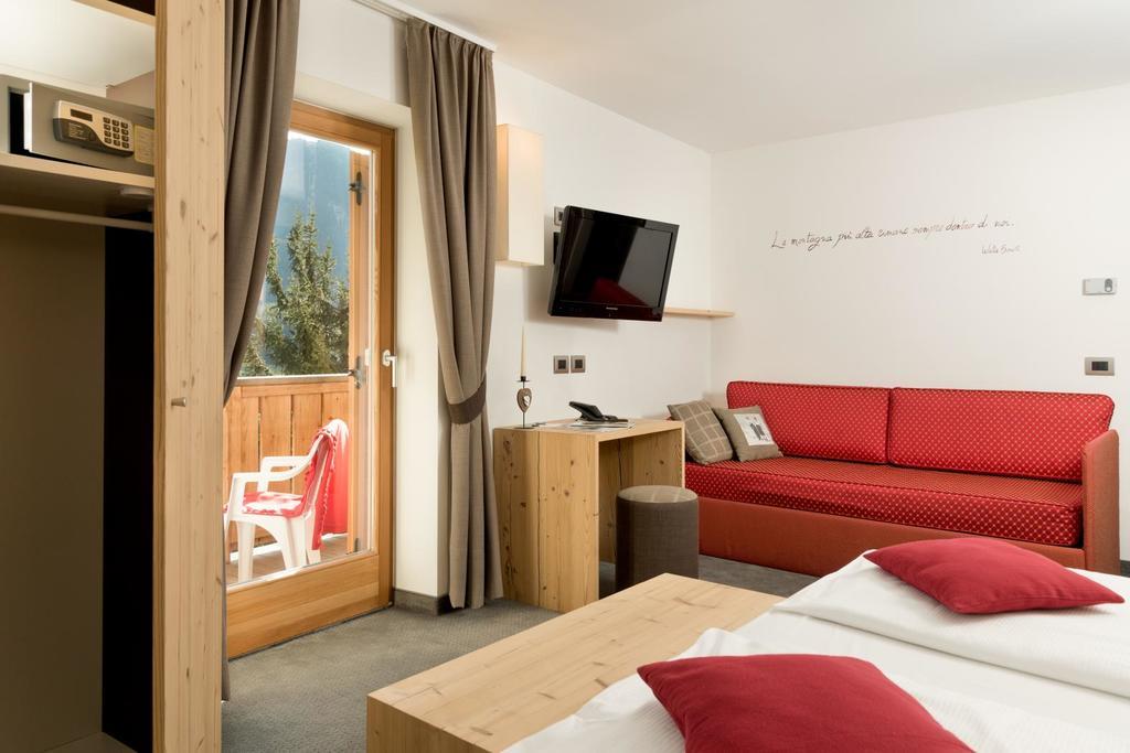 Hotel Garni Lastei Pozza di Fassa Εξωτερικό φωτογραφία