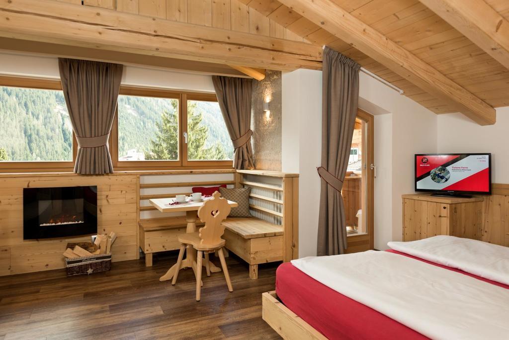 Hotel Garni Lastei Pozza di Fassa Εξωτερικό φωτογραφία