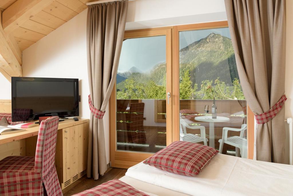 Hotel Garni Lastei Pozza di Fassa Εξωτερικό φωτογραφία